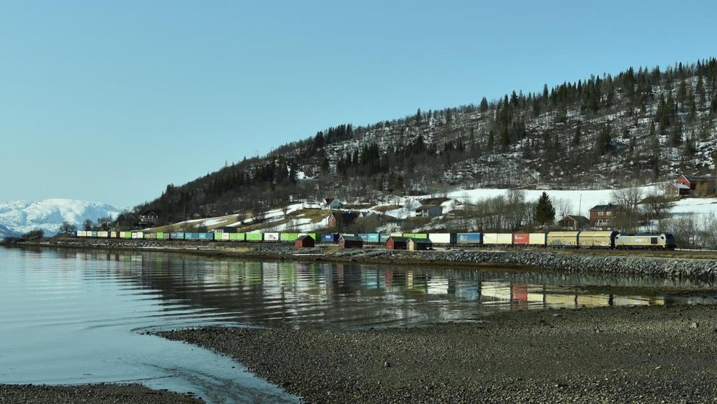 Klima, miljø og samiske interesser Godstog ved Mosjøen. Foto: Njål Svingheim Kulturmiljø Kulturmiljø er et område der kulturminner inngår som en del av en større helhet eller sammenheng.