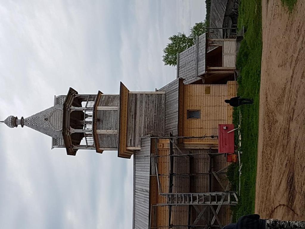 annet har et museum for sin berømte skihelt Kuusin. Enhver landsby med respekt for seg sjøl har minst ett museum og det er alltid kompetente omvisere som har mye interessant å fortelle.