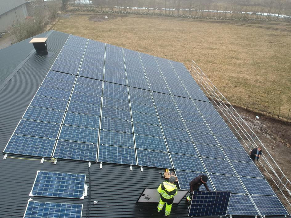 Hvorfor bør bonden gå for solceller? Som du kanskje vet er Norges strømproduksjon i en særposisjon når det kommer til tilgjengelighet og at den produseres uten utslipp av klimagasser.