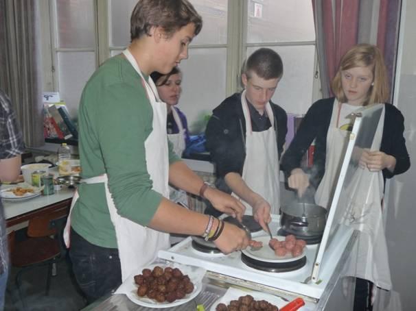 Van harte proficiat aan de directie en de PaG werking om dit initiatief te lanceren, ook aan alle leerlingen die zich voor de Zuiddag ingezet hebben!