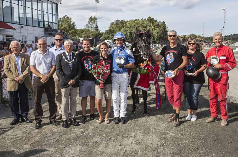 Inngang kr 50 T R AV P R O G R A M LØRDAG Sørlandets 20. juli TRAVPARK Norgesmesterskapene for kaldblodshester Sørlandets 3-års Cup (kbl) Sølvhesten Start 1. løp kl. 14.10 V5 kl. 14.10 V75 kl.