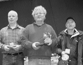 LU-vinnere 2006, f.v.: Roar Strand bronse, Terje Engh gull og Geir Hamre sølv Klasse E - Avkomstklasse: 1. Geir Hamre, Jæren&S, Hermelin hvit rødøyet 475,5 2.