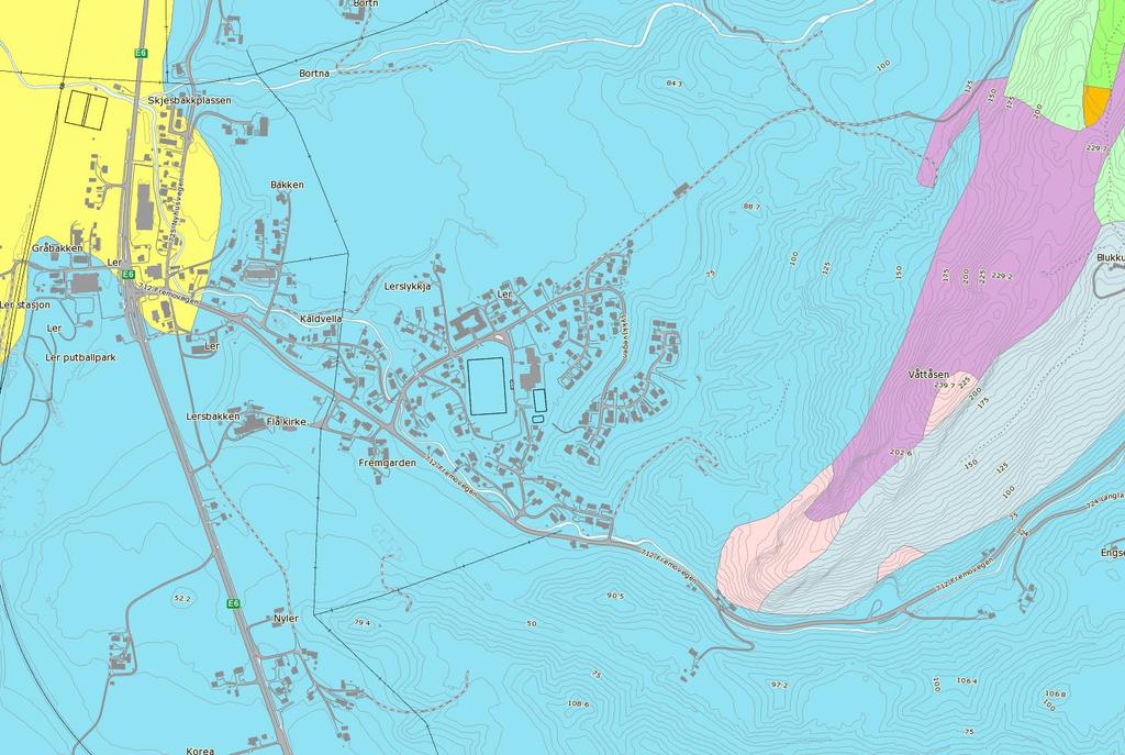 Geoteknisk vurdering for tiltak i kvikkleireområde 6 (13) 2.3 Områdestabilitet Det er tidligere regnet områdestabilitet i forbindelse med utbygging av Flå barnehage.