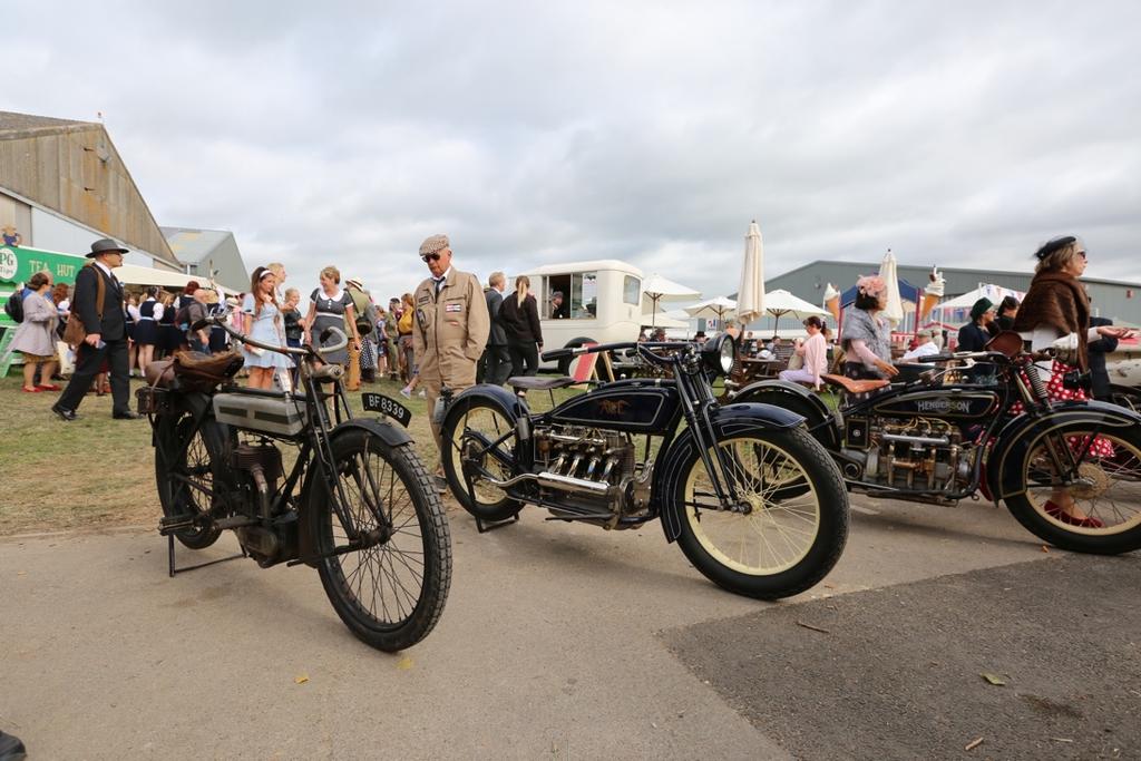 På samme måte som i går blir man på Goodwood så lenge man ønsker.