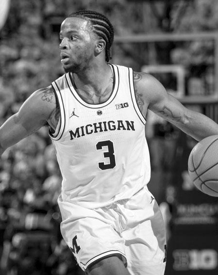 Game Day Notebook MICHIGAN BASKETBALL Box Scores: 2018-19 With 11 points, 11 rebounds, 12 assists (no turnovers), Zavier Simpson recorded U-M s sixth triple-double in program history in win over Ohio