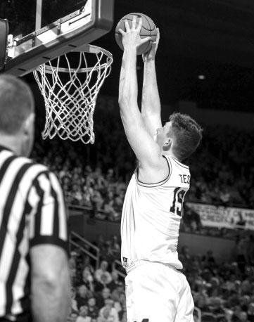 MICHIGAN BASKETBALL 2018-19 Season Box Scores: 2018-19 With a career-best-tying 17 points and career-best 12 rebound, Jon Teske posted his fourth double-double as U-M defeated No.