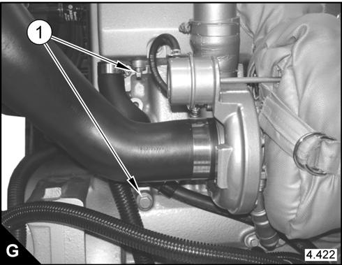 Kast brukt kjølevæske på en trygg måte i henhold til gjeldende lokale regler. 1 Skru av påfyllingslokket for kjølesystemet (F1).