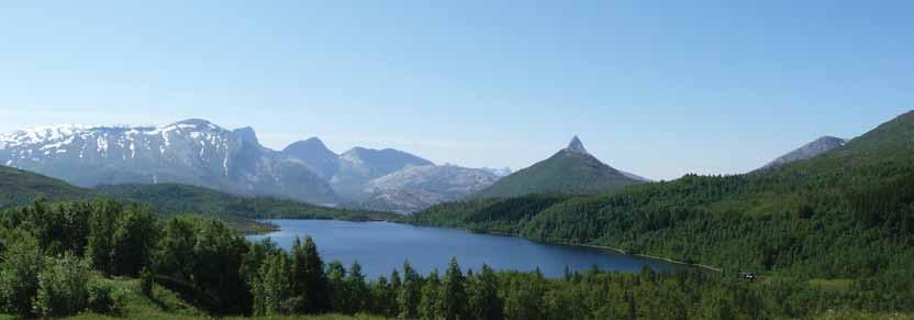 ti med historie 6 MARKABYGDENE Herfra er det om lag 4 km sommermerket sti til fjellbygda Hauan/ Jordbru, deretter 4 km fram