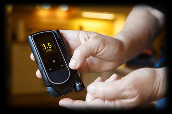 HYPOGLYKEMI Defineres ulikt i litteraturen De vanligste grensene: Blodsukker < 3,5-4 mmol/l Bivirkning av diabetesbehandlingen Må i