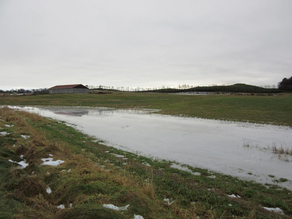 Hva skjer med vannføringen? Desember 2017: Enga ligger under vann ved Roslandsåna Årsvannføring i Rogaland omtrent uendret i perioden 1985-2014 til 1971-2000.