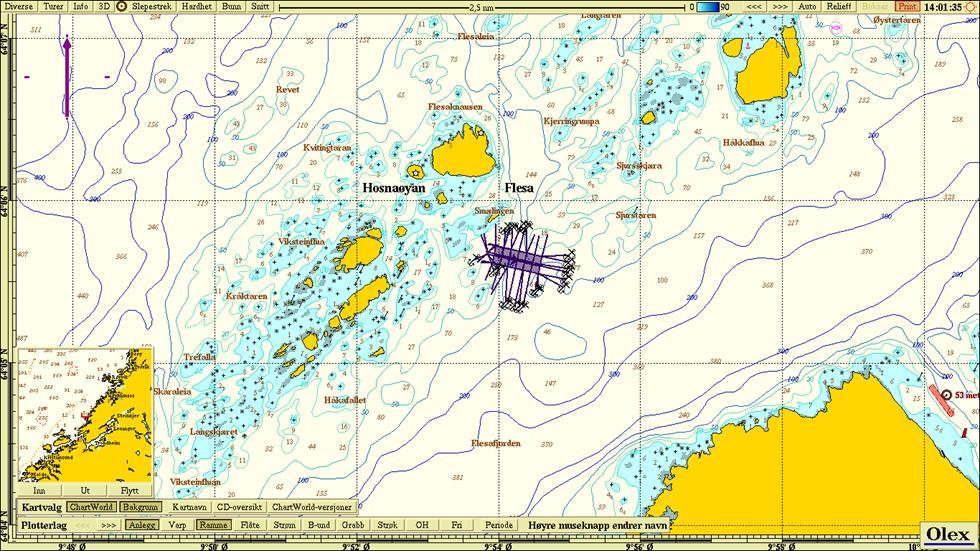 Figur 2.1.2. Oversikt over nærområdet til lokaliteten (sentralt i kartet) med kartlagt batymetri. Anlegget er inntegnet med utvidet ramme.