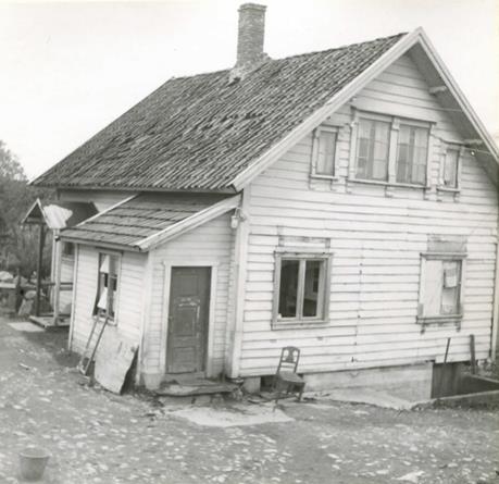 Sett sammen en fortelling hvor tema er krig, ulykker og/el.