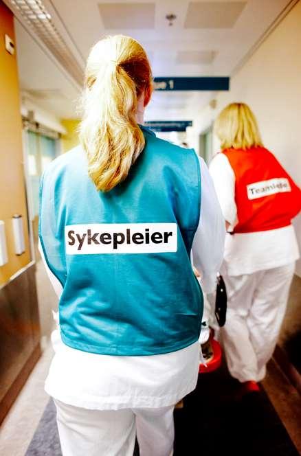 Å være en attraktiv arbeidsplass Vårt viktige samfunnsoppdrag motiverer Gode fagmiljø er utviklende Pasientsikkerhet og kvalitet 24/7/365 utfordrer