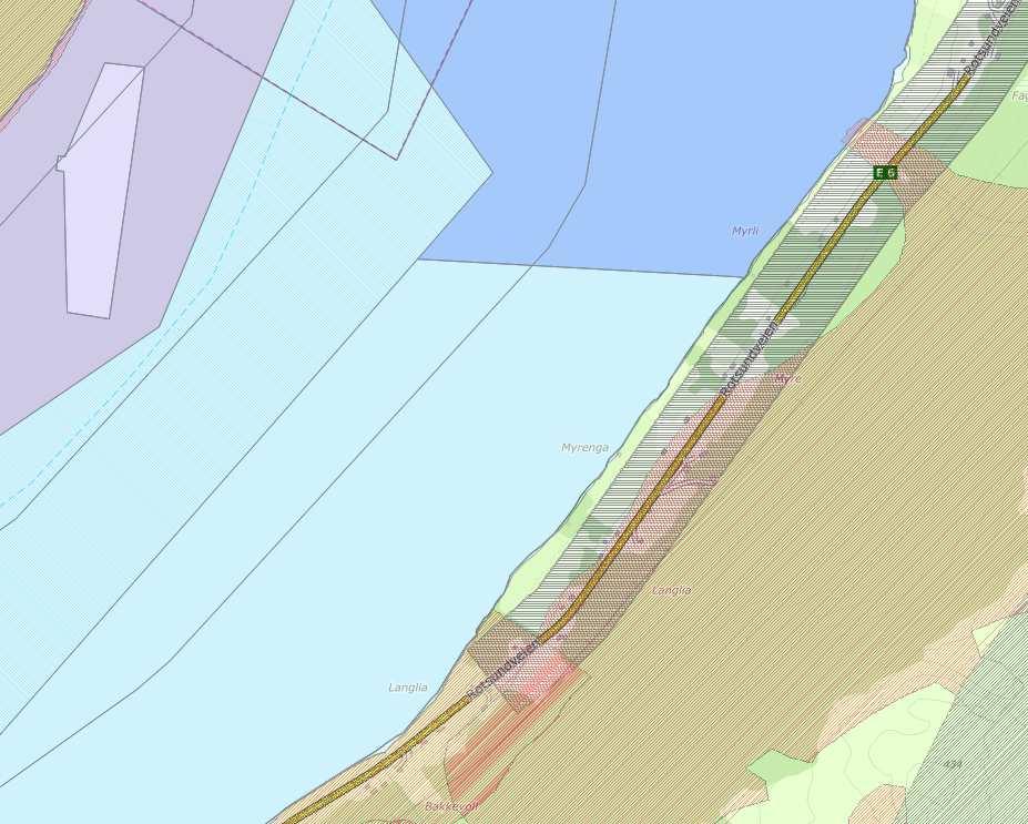 3.3. Planforslagets formål i forhold til kommunens arealplan. Rotsund Figur 1 Utsnitt arealplan for området Rotsund. Planområdet markert med rød stiplet linje.