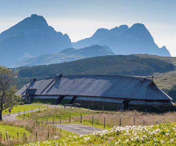 BORG. LOFOTR VIKINGMUSEUM Kjell Ove Storvik/Lofotr Vikingmuseum RUTE: 18-741 Reisetid: 1 t 25 min. Lengde: 68,2 km.