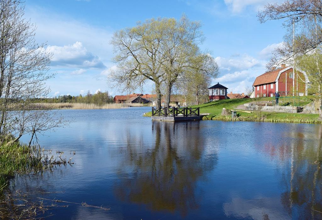Bilde 8-5: Området langs Arbogaån øst for broene for motorveg og jernbane nær Jädersbruk kjennetegnes av verdifulle kulturmiljø og et variert dyre- og planteliv.
