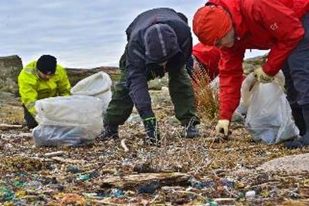 «Strandsøppel dypdykk» for identifisering av kilder til marin forsøpling innsamlet under vårens ryddeaksjoner og