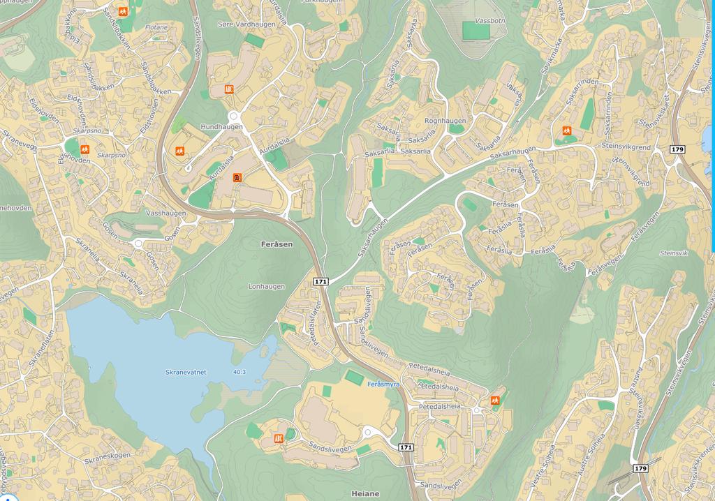 Nærmeste skole er Skranevatnet skole som ligger 1,5 km mot sørvest. Rundt 1 km mot vest ligger også Fanatorget hvor man har ulike handels og servicefunksjoner.