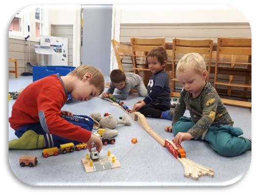 I barnehagelova, 3 Barns rett til medverknad, står det at borna i barnehagen har rett til å gje uttrykk for sitt syn på barnehagen si daglege verksemd.