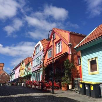 En annen by som har tatt byens identitet og dens farger på alvor, er Trondheim.