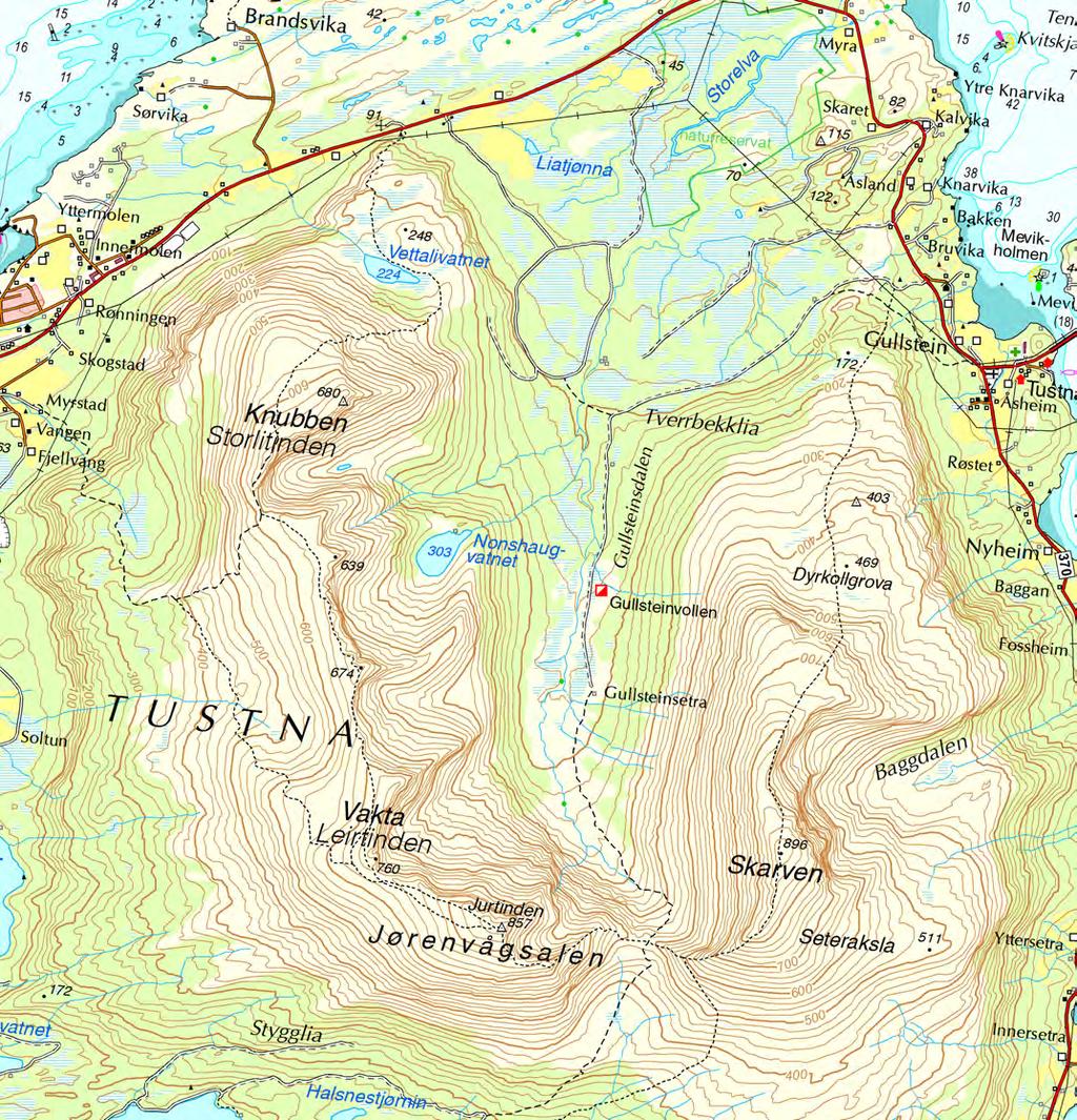 Neste dag følger man samme sti 3 km opp til passet og videre over Skarven. Dag 1 blir på 11 km og dag 2 på 10 km.