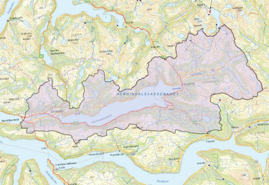 1 Beskrivelse av nedbørfeltet Eidselva renner ut i Eidsfjorden ved Nordfjordeid. Høstflommer dominerer i området, men flommer kan forekomme hele året.