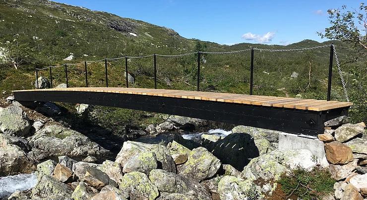 Saksopplysningar Søknaden vert vurdert etter: - Forskrift om vern av Nærøyfjorden landskapsvernområde av 08.11.2002 - Naturmangfaldlova av 19.06.