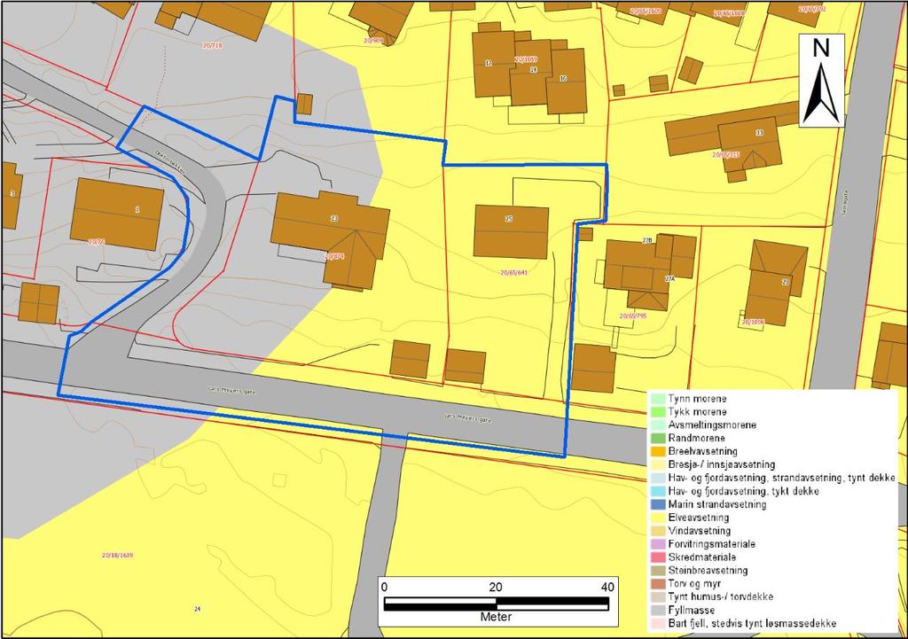 2 Bakgrunn Planområdet ligger på hellende terreng med moderat helning mot sør. Sør for planområdet, nedenfor byggetomten, blir terrenget flatt.