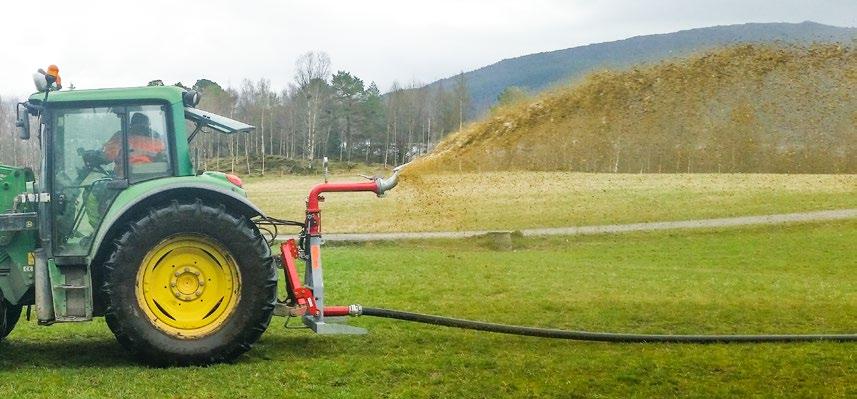 Leveres med dobbel justerbar kutting og hydraulisk vakuumenhet som  180 m³ og 13 bar