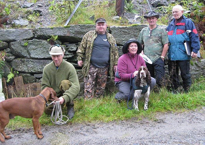 Blodsporprøven i Askvoll vart nok ein gong ein suksess Blodsporprøve i spanielklubbregi i Askvoll i dag. 8 hunder fikk 1. premie, en fikk 2. pr. og 8 fikk 0 er meldingen jeg har fått.