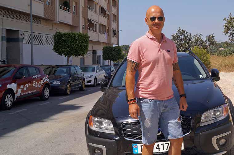 JULI 2019 TORREVIEJA - SIDE 2: «Parkerings-gorrillas» har inntatt byen Må kjøre bilen