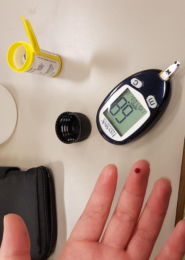 Oppgave 7 (2 poeng) I et naturfagforsøk måler Kaja blodsukkeret sitt til 6,8 mmol/l.