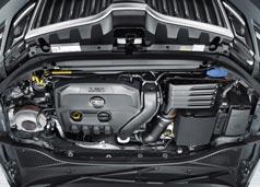 GIRKASSE Bilen kan utstyres med en manuell 5- eller 6-trinns girkasse eller en 7-trinns DSG-automatgirkasse (Direct Shift Gearbox).