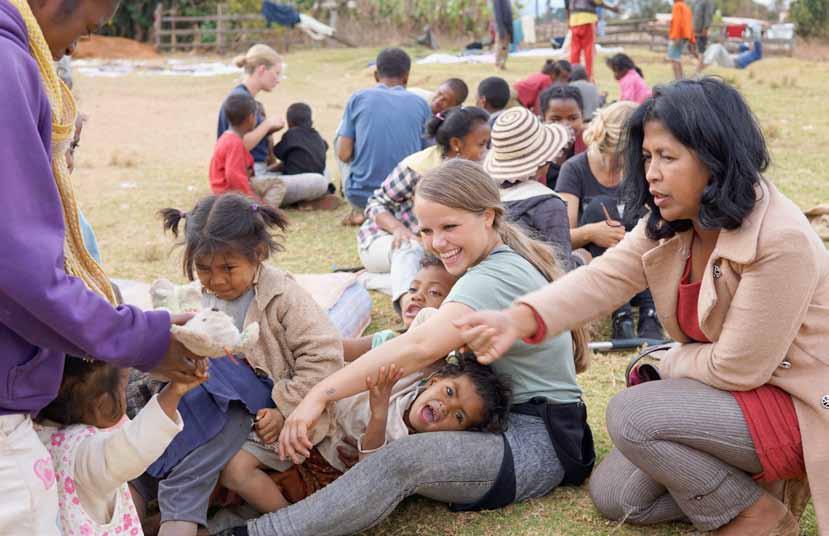 Utvekslingsstudenter på Lovasoa i Tobien i Antsirabe. praksis på Madagaskar er ulikt. Noen synes det er fantastisk og vil ikke hjem.