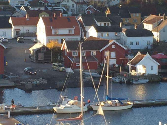 Langesundsfjorden Kystlag Tollpakkboden, Tollboden og St. Helena Kystlaget har lokaler i Cudriosgate ved sundet i Langesunds sentrum.