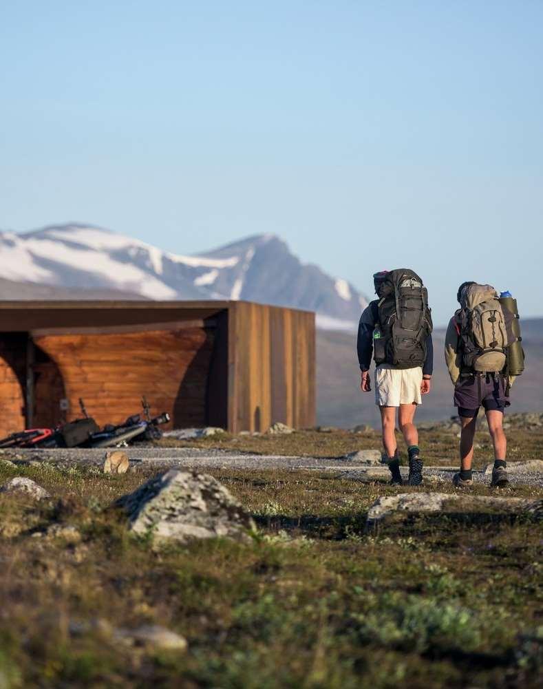 Optimisme i naturbasert reiseliv NMBU - BIOTOUR 2000-3500 bedrifter Mange kombi-bedrifter landbruk-reiseliv Genererer ca 8 mrd kroner pr år Livsstil og bærekraft viktigere enn inntekt Mange