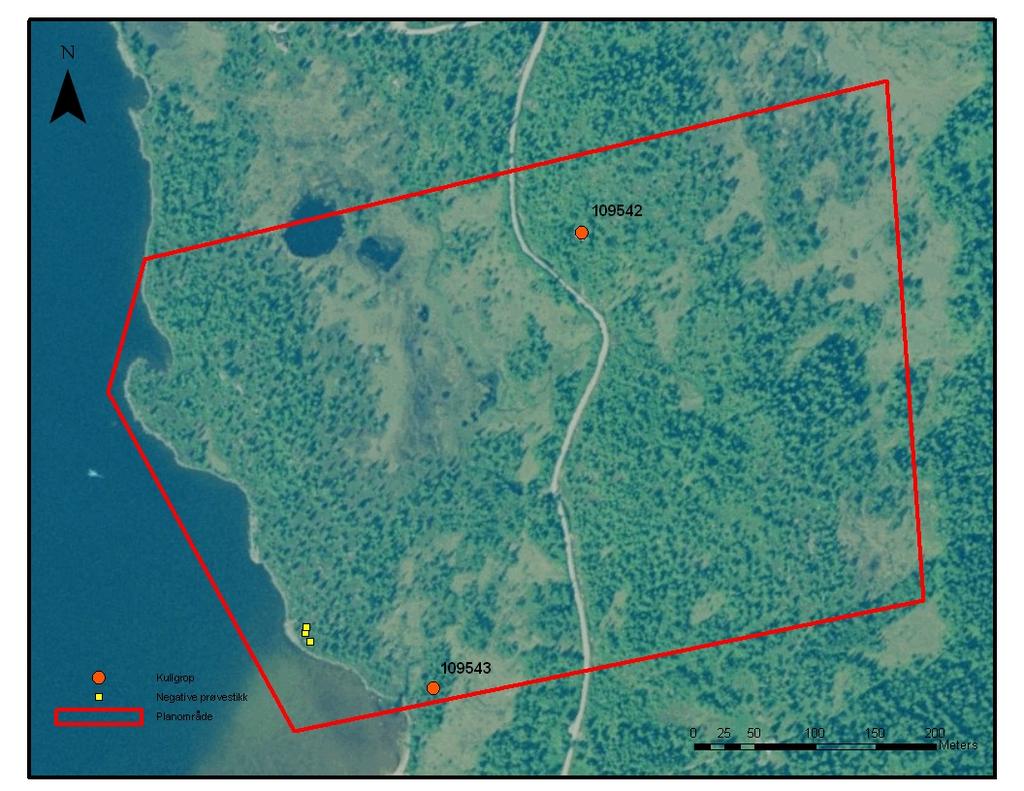 Kartet viser kullgropenes plassering innenfor planområdet, samt hvor det ble prøvestukket. Konklusjon Under undersøkelsen ble det gjort funn av to kullgroper.