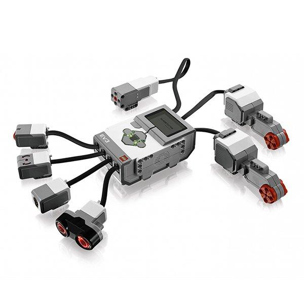 3 LEGO Mindstorms EV3 For å brukes til å løse oppgaven deles det ut et Legosett som består av følgende deler Tre motorer En gyrosensor som måler vinkelakselerasjon En fargesensor som kan registrere