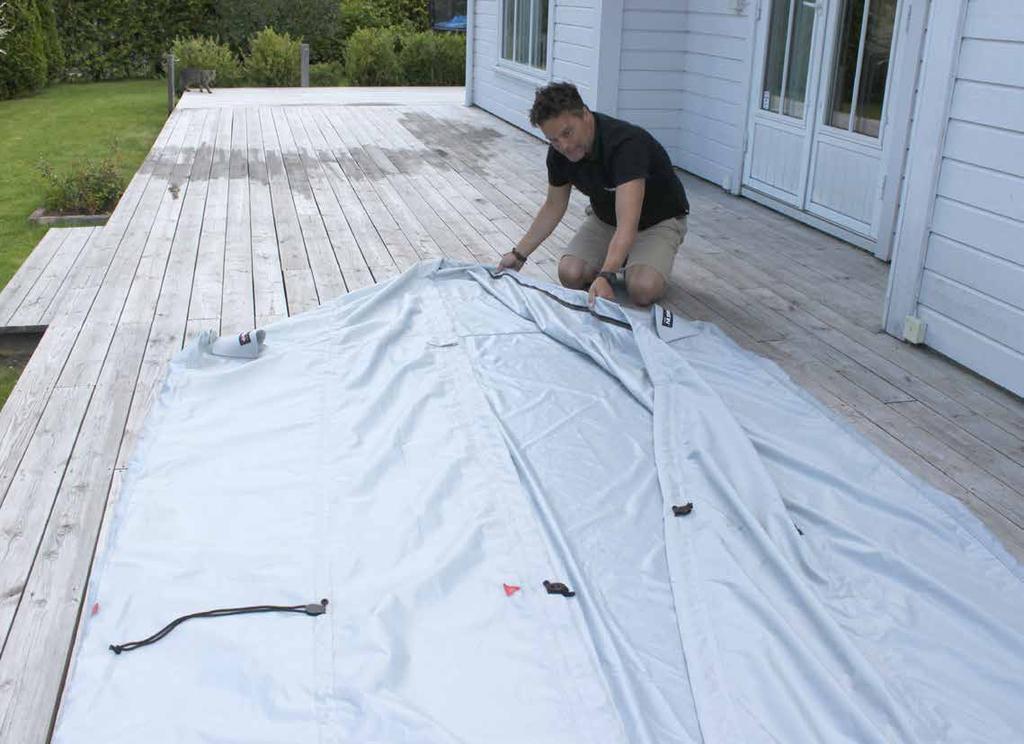 Nedpakking av Bag in etter vasking og tørking Her viser vi en måte å pakke den ned på som sikrer at den fortsatt ser bra ut og blir tatt vare på.