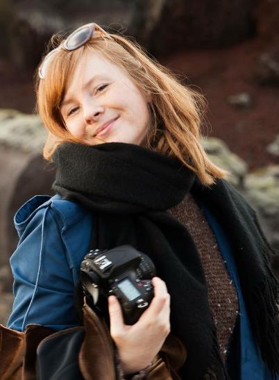 HILDUR OSKAR Kurs: Kurs: AKS-TV (Store) Bakgrunn: Hildur er utdannet fotograf fra Norsk Fotofagskole (2016). Bakgrunn: Hun har erfaring fra å jobbe med både stillbilde og film.