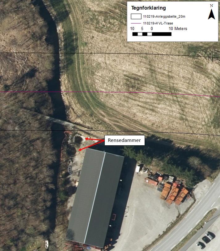 17 Figur 5-2 rensedammer for overløp på TKS sin eiendom gnr./bnr. 27/6 5.1.1 Behov for nærmere undersøkelser Det er mistanke om at det finnes helse- og miljøskadelige stoffer i avfallet som er deponert i industrifyllingen.