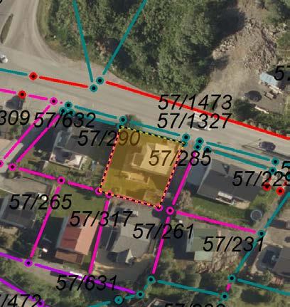 eiendommen må stenges for å gi plass til kantstopp buss langs fylkesveien.