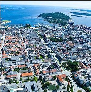 Et mer konsentrert bosettingsmønster: Slik skal Kvadraturen få 15.000 beboere igjen I 1916 bodde alle Kristiansands drøyt 15.000 innbyggere i Kvadraturen. I 2016 - kun 6629.
