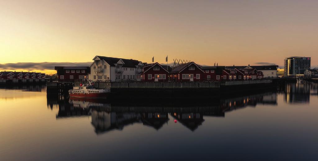 RORBUHOTELL * RESTAURANT * PUB Svolvær,