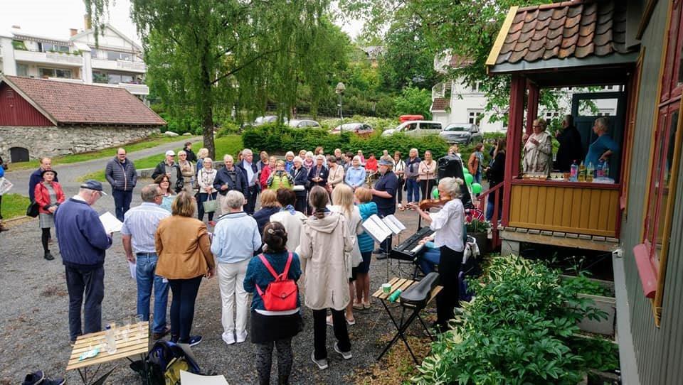 Bærum velforening Bærum kommune har et godt etablert samarbeid med Bærum Velforbund Kommunens administrasjon har faste møter med Bærum velforbund.