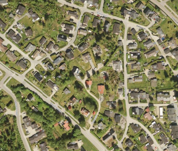 Figur 1: Flyfoto over Flateby 2. Planområdets beliggenhet Planområdet har en sentral beliggenhet på Flateby. Det er ca. 500m til sentrum med ulike servicefunksjoner.