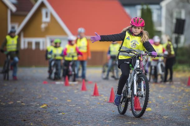På sykkel i Telemark (vedlegg nr. 2) Deler av de holdningsskapende midlene som politikerne setter av hvert år, går til «På sykkel i Telemark». Dette ser vi som meget godt anvendte penger.