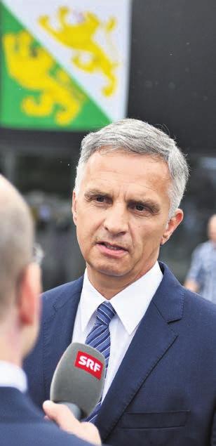 Unter Freisinnigen Didier Burkhalter Die Weichen richtig stellen Liebe Freisinnige 2015 ist ein wichtiges Jahr.