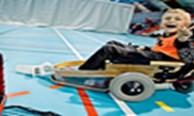 satser på en ny idrett som spilles i en batteridrevet spesiallaget rullestol med joystic. Målgruppen er barn og unge.
