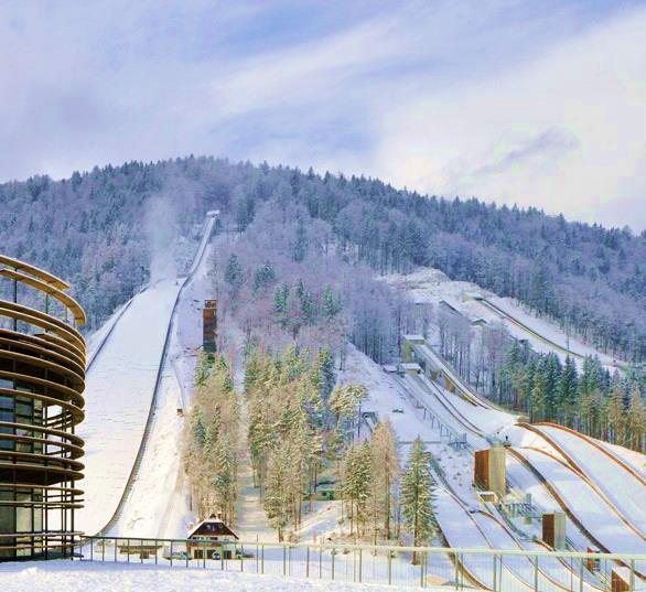 VIP PAKKE Club 239 billetter Den siste verdensrekorden i Planica ble satt i mars 2005 av vår egen Bjørn Einar Romøren da han fløy hele 239 meter!